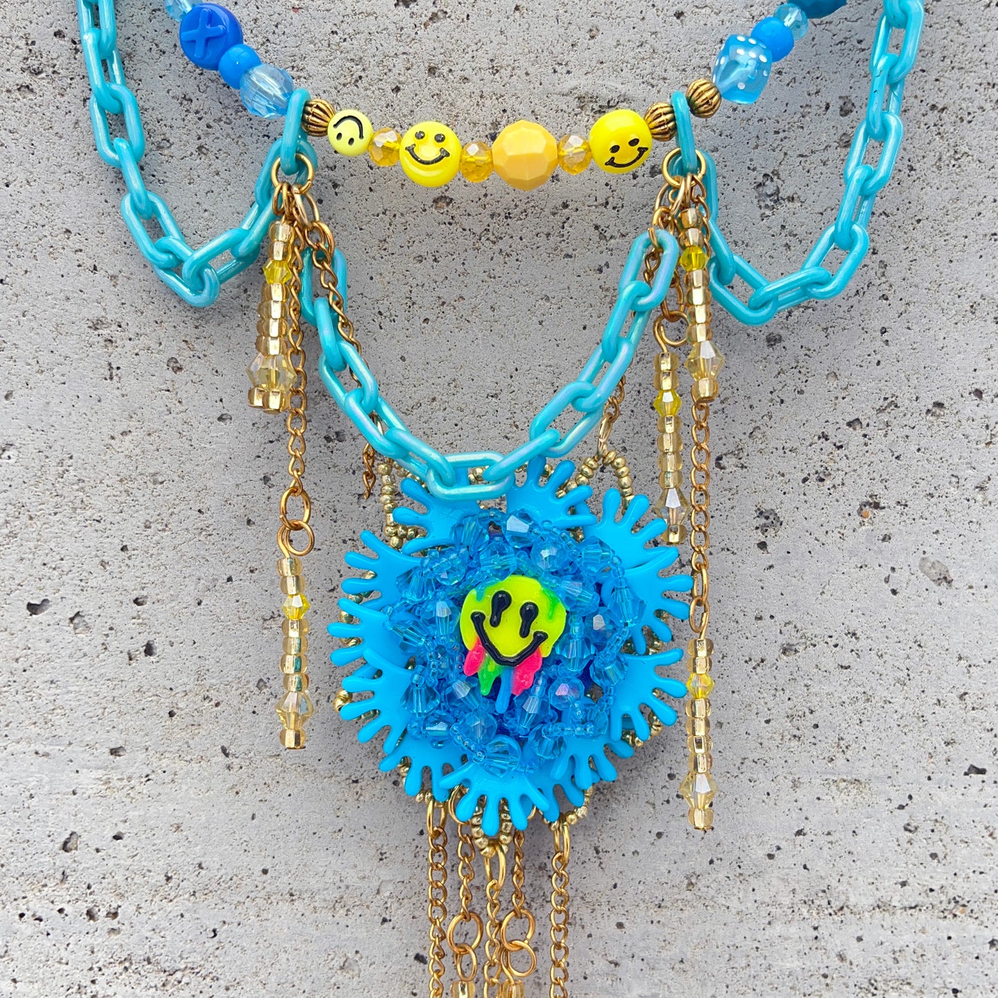 Silverteeth - Blue Medallion Choker